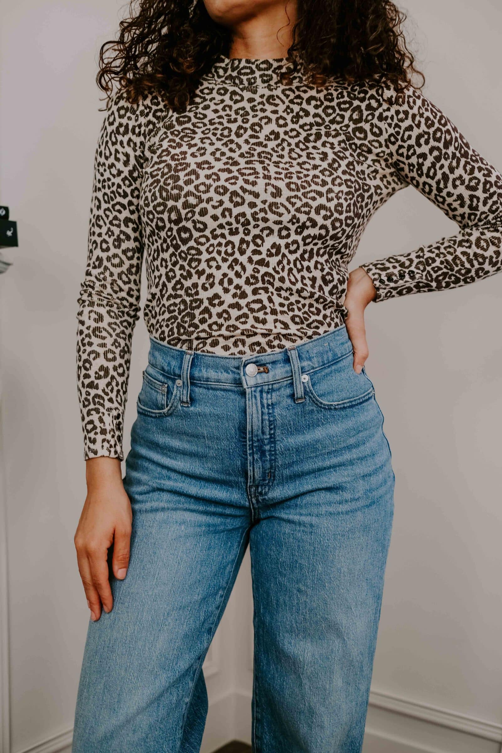 cute outfits with jeans: wide-leg jeans, ankle boots, leopard print shirt
