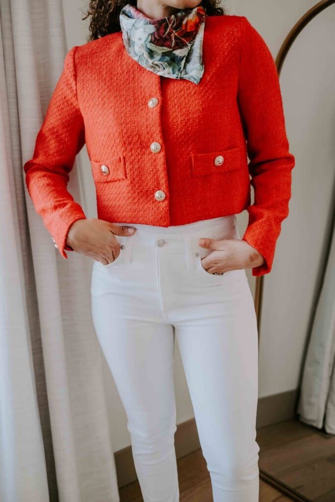 cute outfits with jeans: red lady jacket, white slim jeans, red shoes